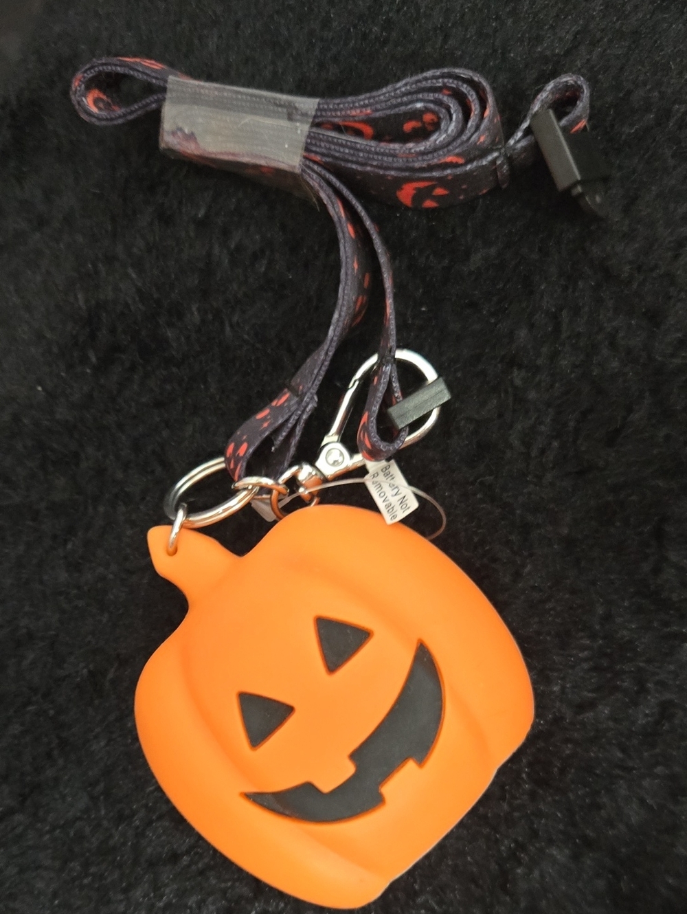 BATH AND BODY WORKS PUMPKIN HAND SANITIZER LANYARD
